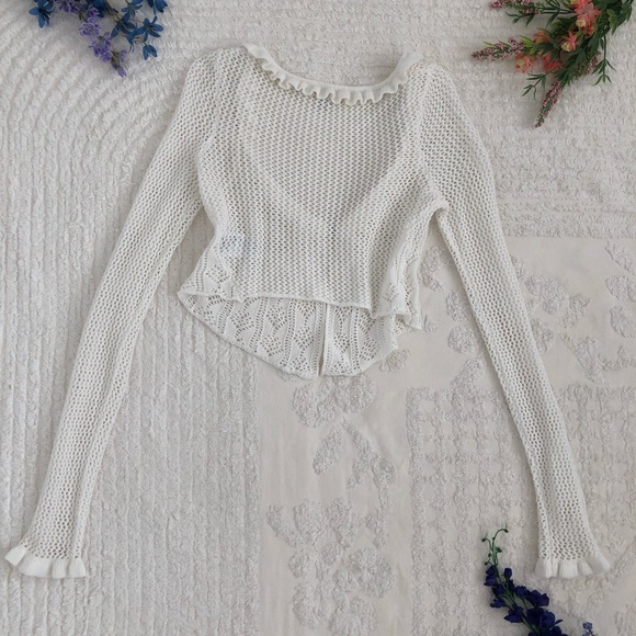 White Urban Outfitters Cropped Knit Cardigan - Picture 2 of 5
